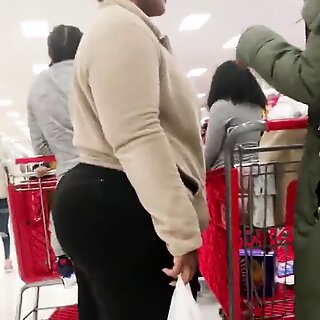 Wide Booty Bbw Ebony Milf in Black Pants
